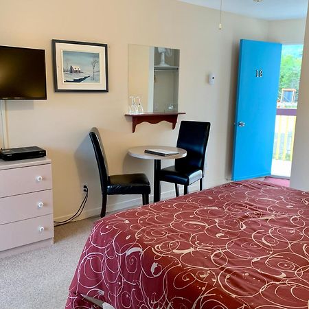 Motel De L'Anse A L'Eau Tadoussac Eksteriør billede
