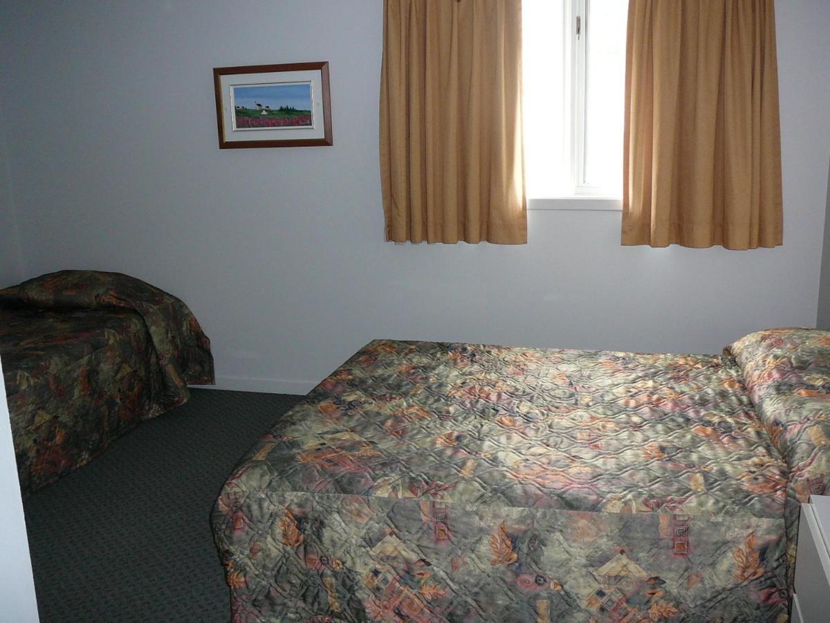 Motel De L'Anse A L'Eau Tadoussac Eksteriør billede