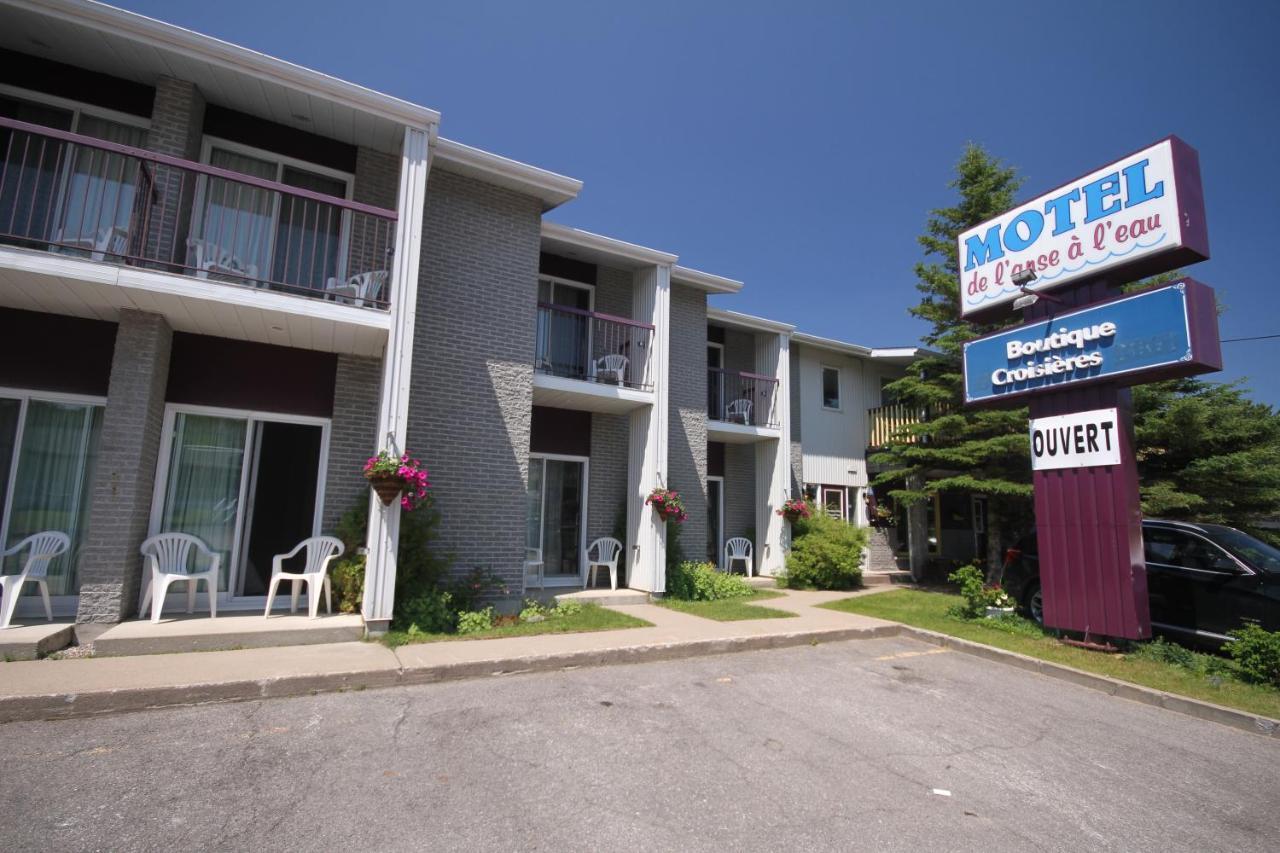 Motel De L'Anse A L'Eau Tadoussac Eksteriør billede